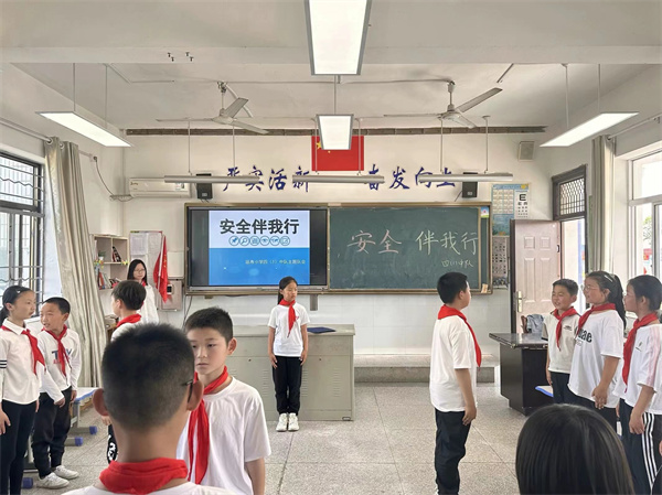 f9ebacc2b8ed47f18b42ca637528d6da.jpg
